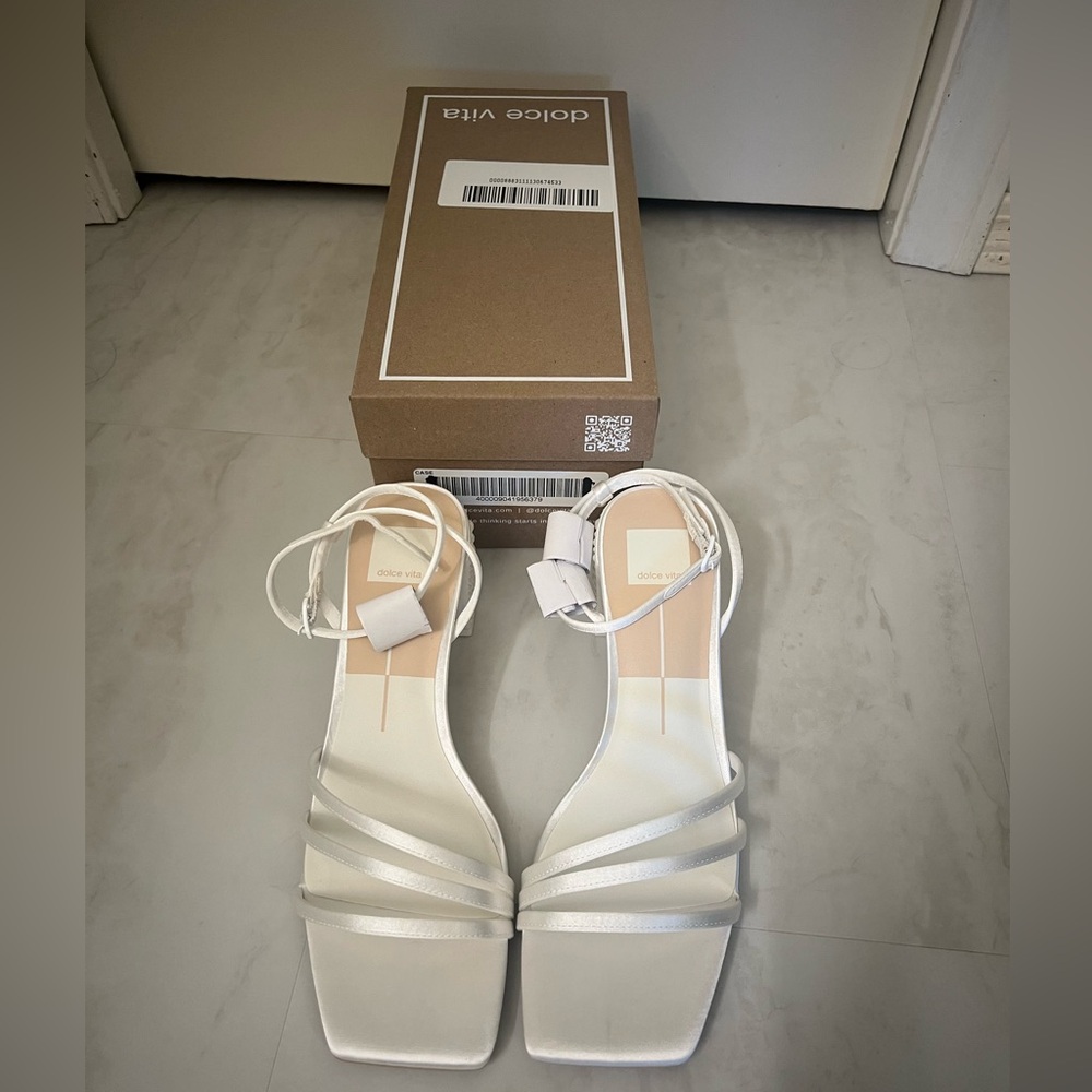 Dolce Vita Pearl Heels - Picture 6 of 6